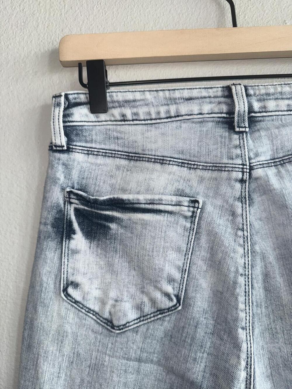 L'AGENCE Distressed Acid Wash Jeans Women's Size 27 Skinny Knee Hole Denim - Picture 6 of 7